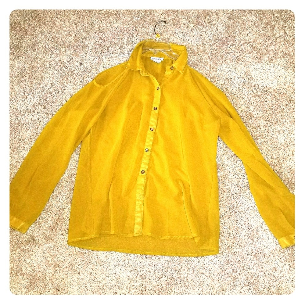 📦5/$25📦Mustard / Yellow Blouse